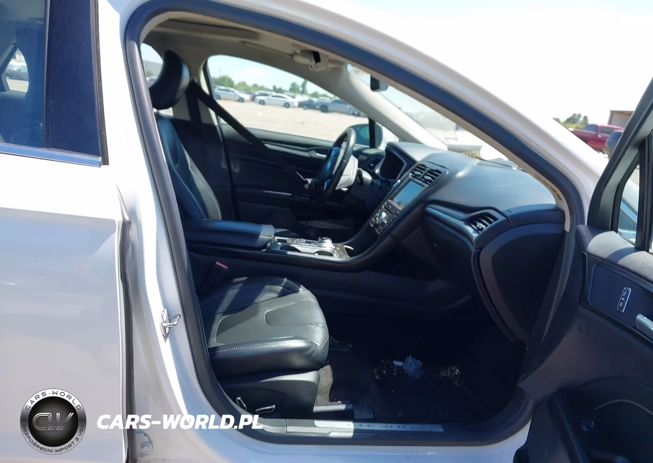 2018 Ford Fusion Titanium VIN:3FA6P0D96JR219633 - 5