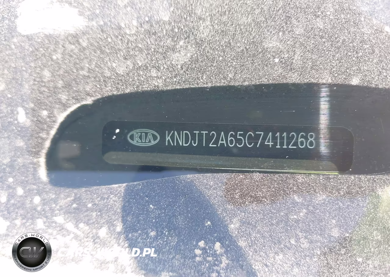 2012 Kia Soul + VIN:KNDJT2A65C7411268 - 9