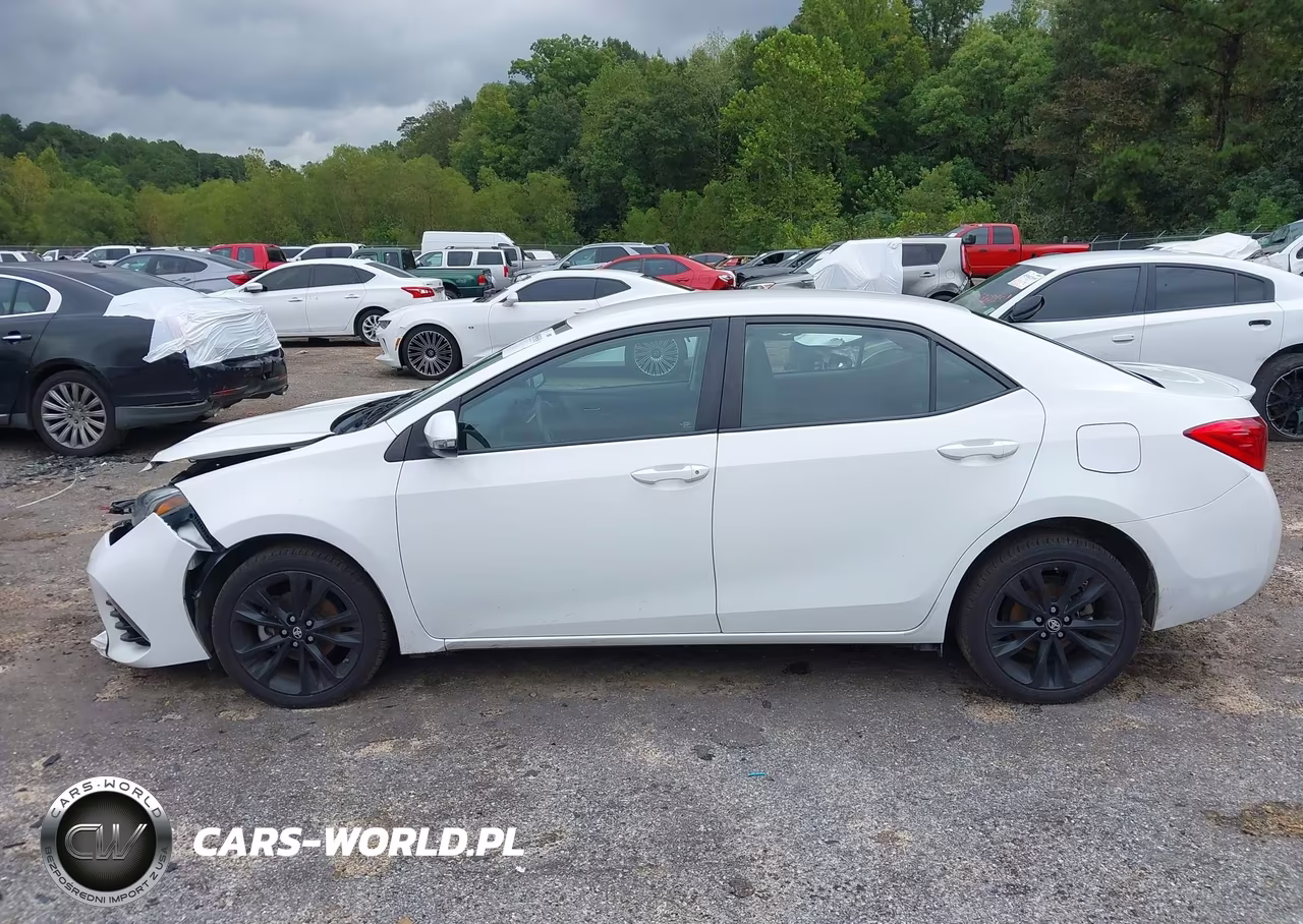 2017 Toyota Corolla Se VIN:5YFBURHE2HP685699 - 14