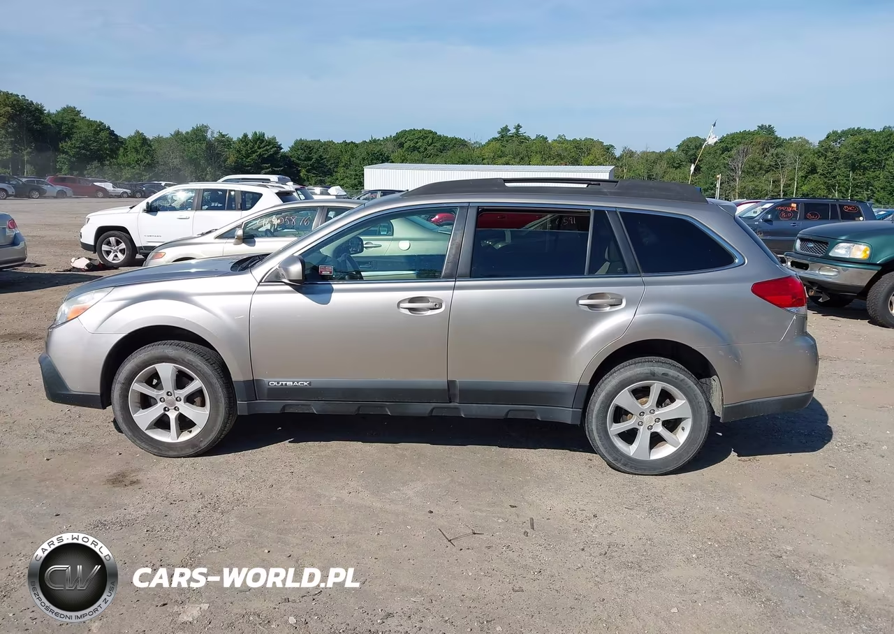2014 Subaru Outback 2.5I Premium VIN:4S4BRBCC2E3317070 - 14
