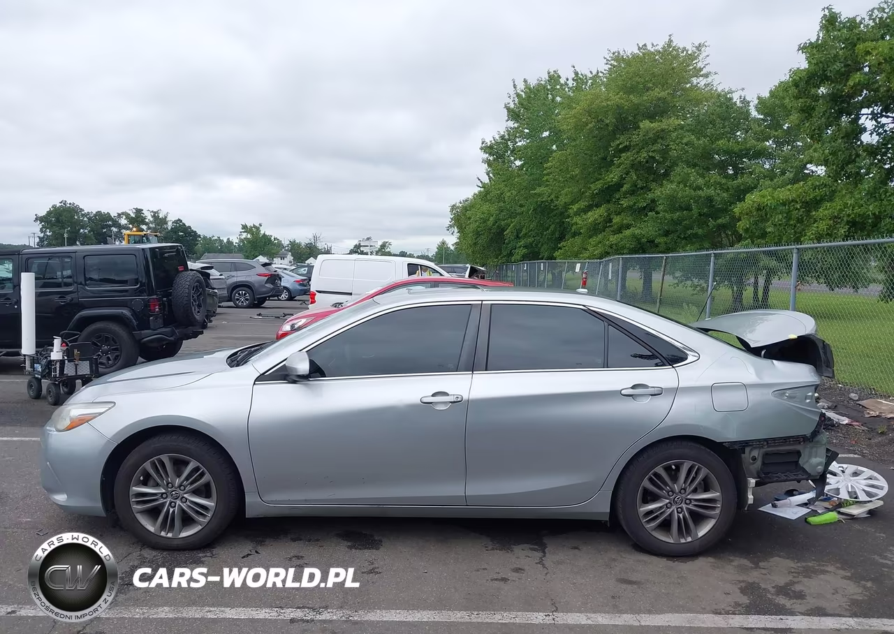 2015 Toyota Camry Se VIN:4T1BF1FK7FU900140 - 14
