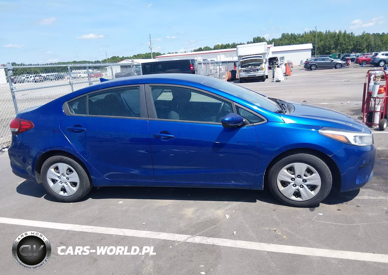 2017 Kia Forte Lx VIN:3KPFK4A76HE051478 - 12