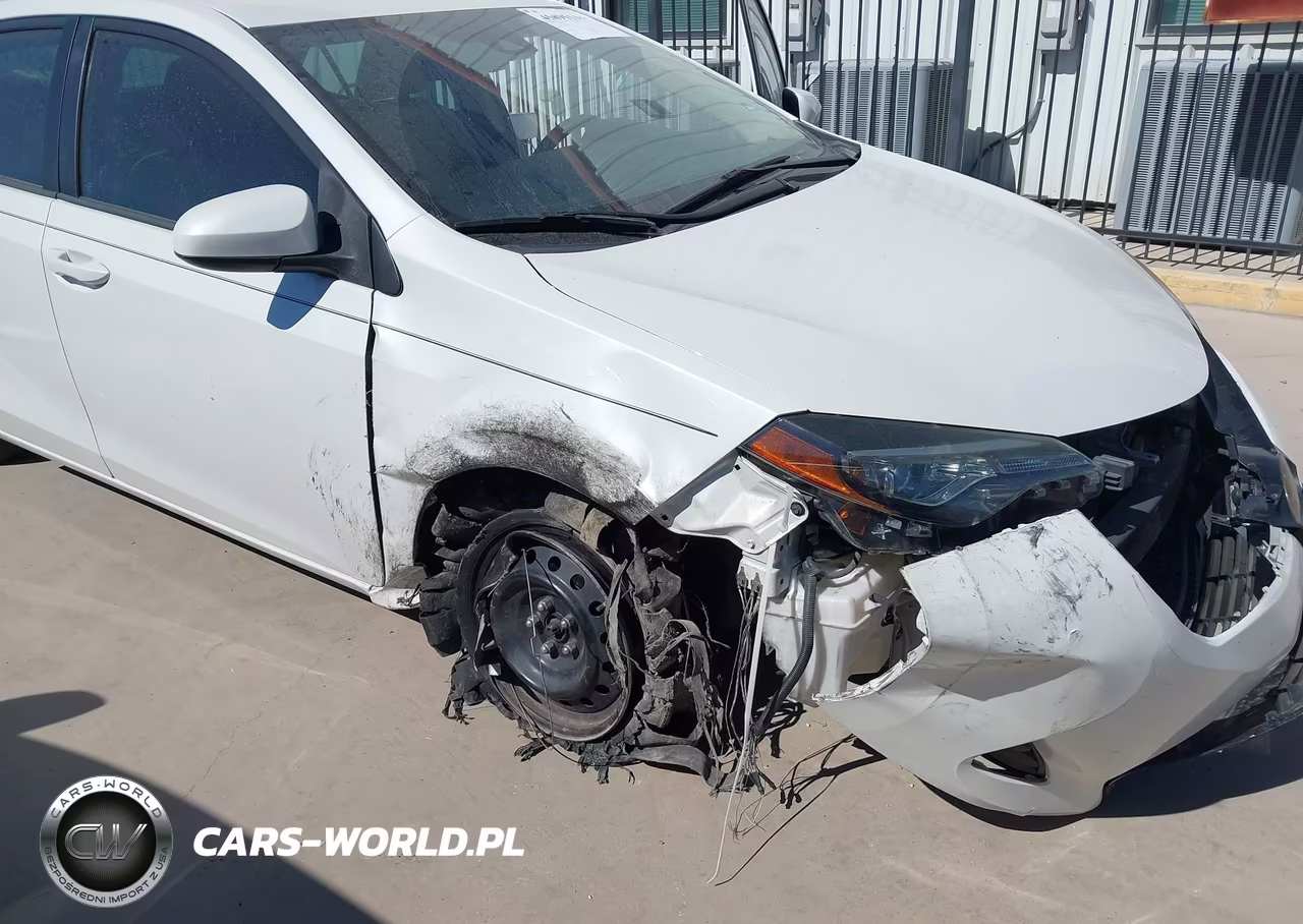 2019 Toyota Corolla Le VIN:5YFBURHE6KP924159 - 18