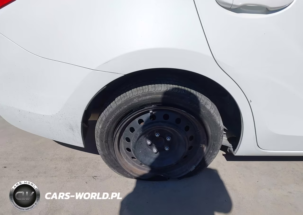 2019 Toyota Corolla Le VIN:5YFBURHE6KP924159 - 19