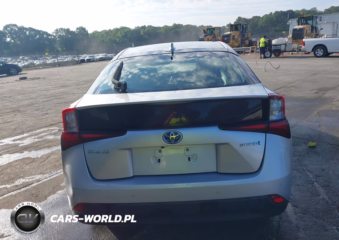 2019 Toyota Prius Le VIN:JTDKARFU8K3086390 - 17