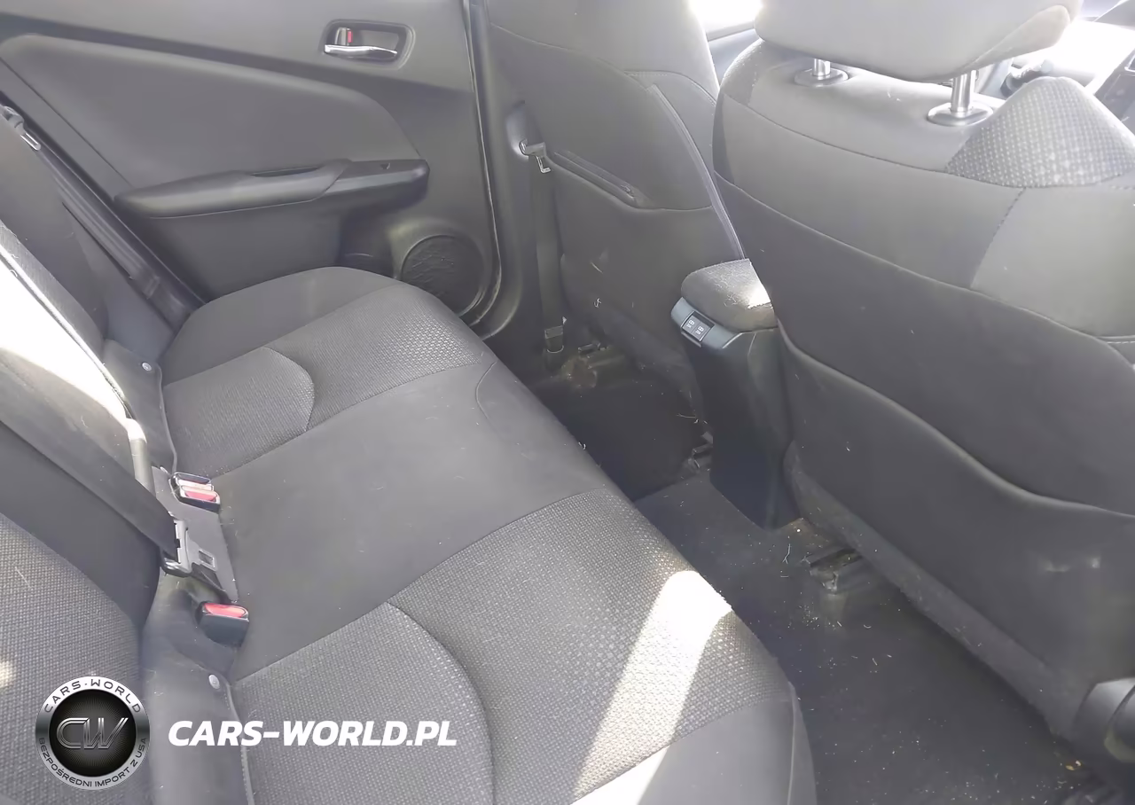 2019 Toyota Prius Le VIN:JTDKARFU8K3086390 - 8