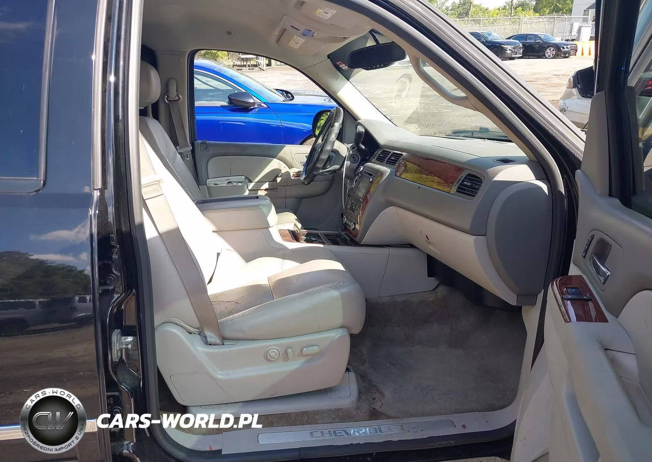 2013 Chevrolet Tahoe Ltz VIN:1GNSKCE0XDR259827 - 5
