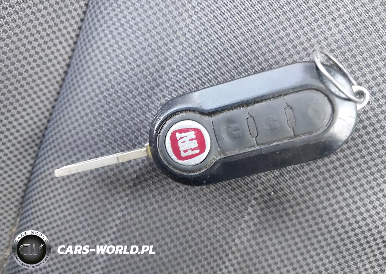2012 Fiat 500 Lounge VIN:3C3CFFCR3CT105331 - 11