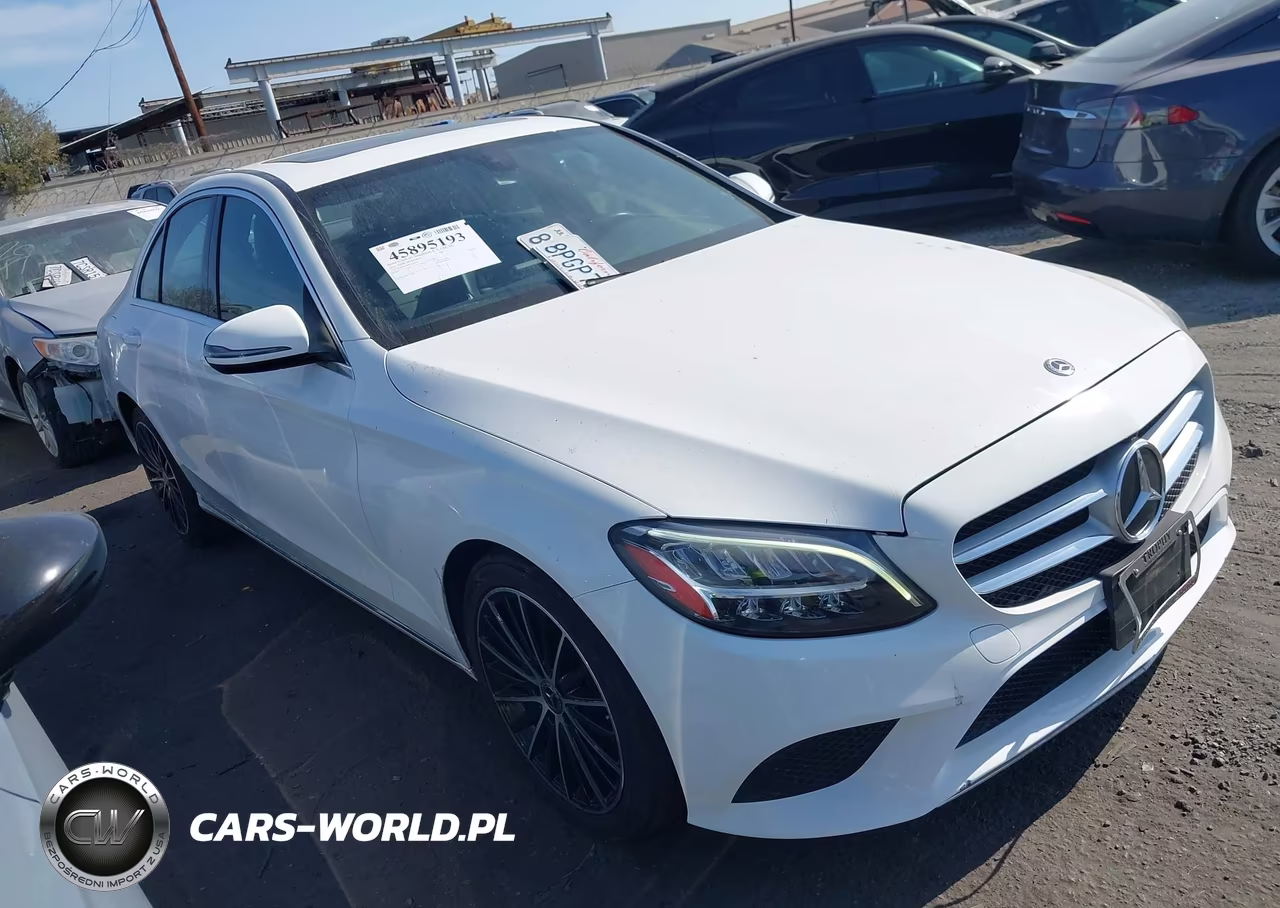 2019 Mercedes-Benz C 300 – zdjęcie 1 z 18
