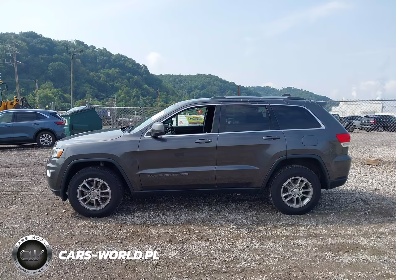 2018 Jeep Grand Cherokee Laredo E 4X4 VIN:1C4RJFAG3JC297686 - 14