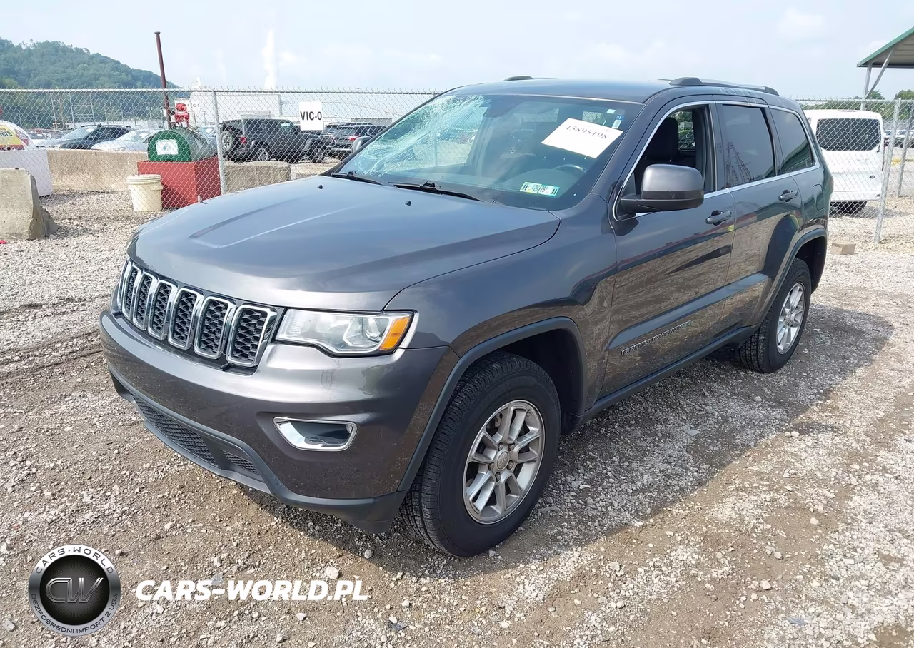 2018 Jeep Grand Cherokee Laredo E 4X4 VIN:1C4RJFAG3JC297686 - 2