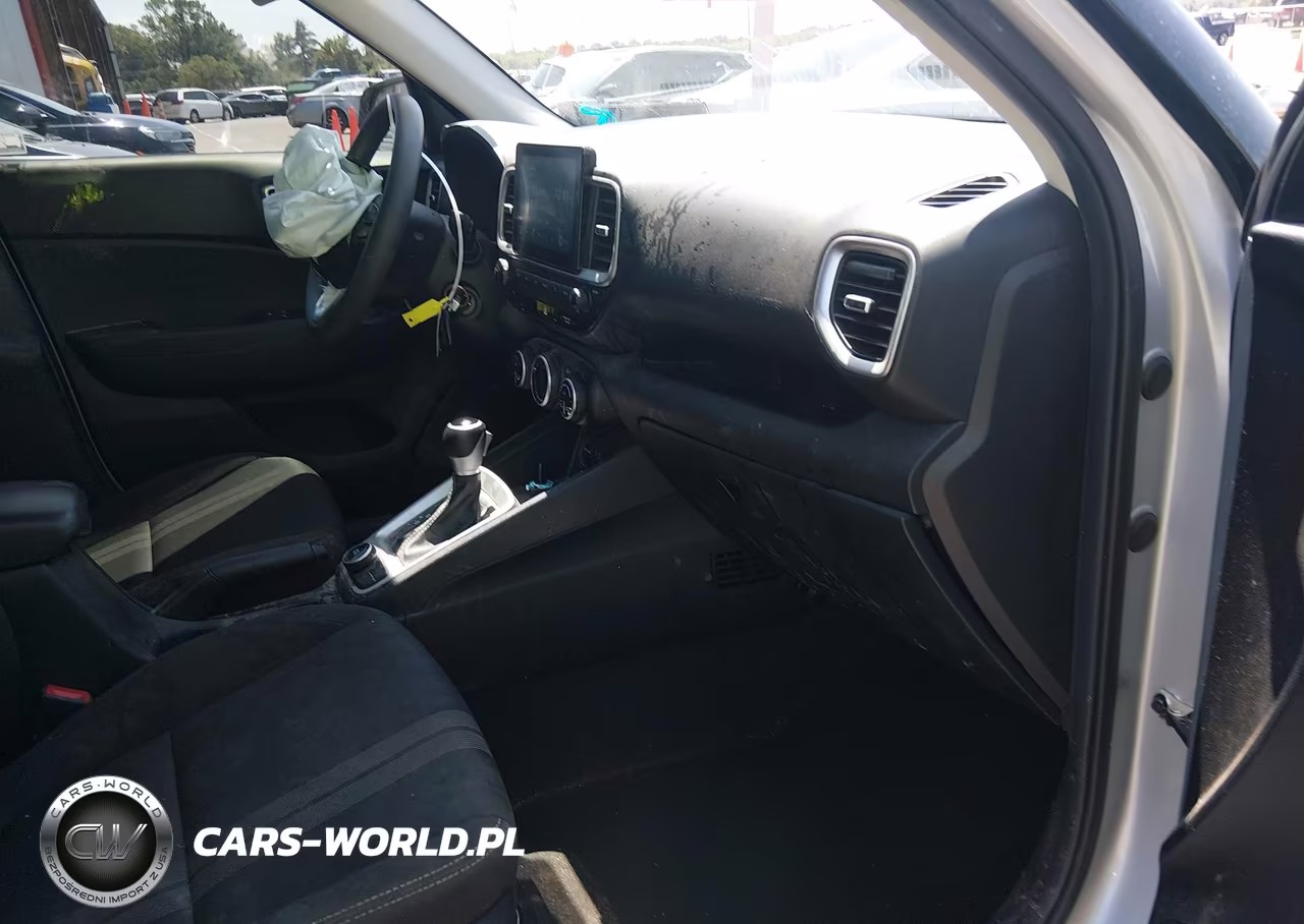 2020 Hyundai Venue Sel VIN:KMHRC8A36LU044762 - 5