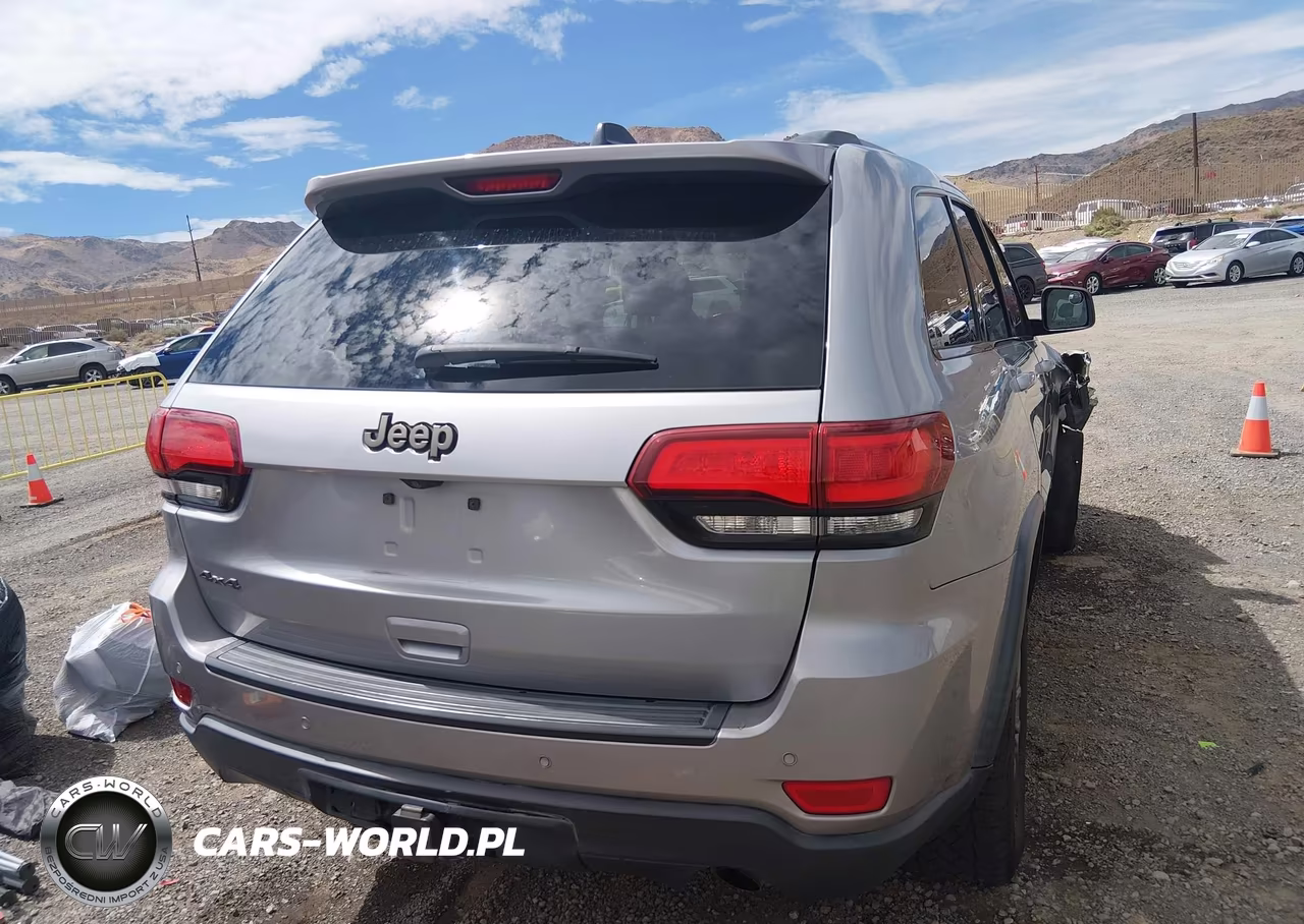2017 Jeep Grand Cherokee 75Th Anniversary Edition VIN:1C4RJFAG8HC674586 - 16