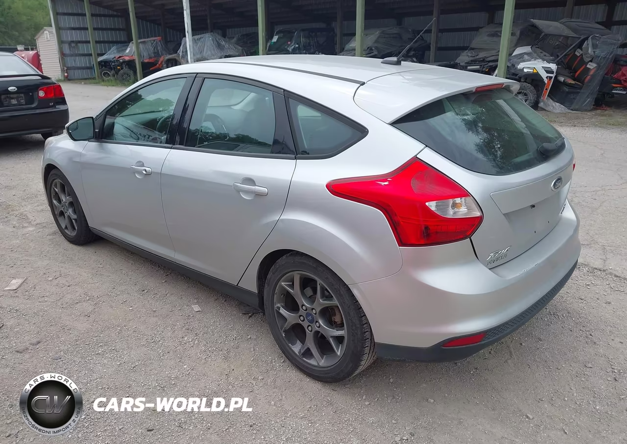 2014 Ford Focus Se VIN:1FADP3K24EL151299 - 3