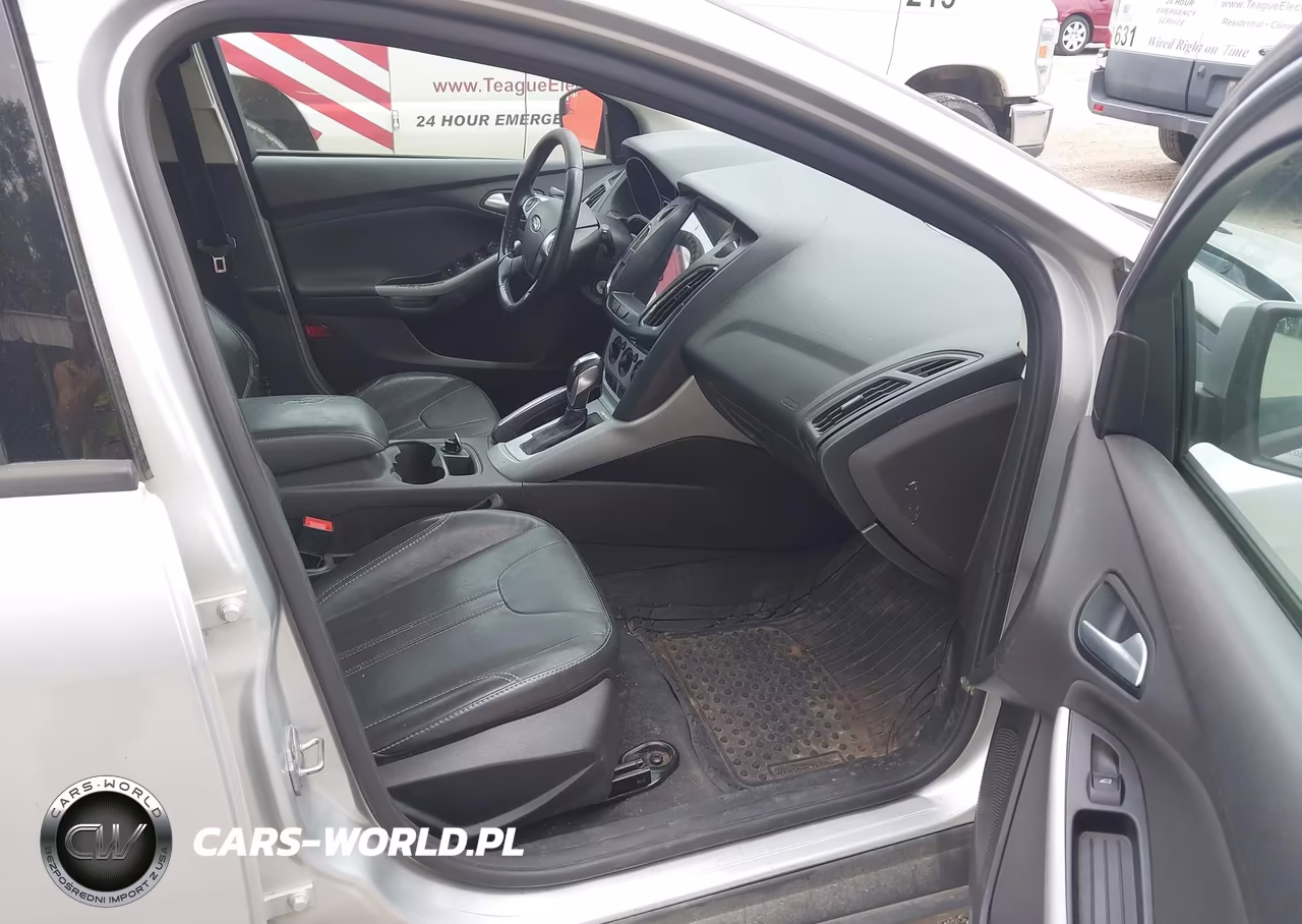 2014 Ford Focus Se VIN:1FADP3K24EL151299 - 5
