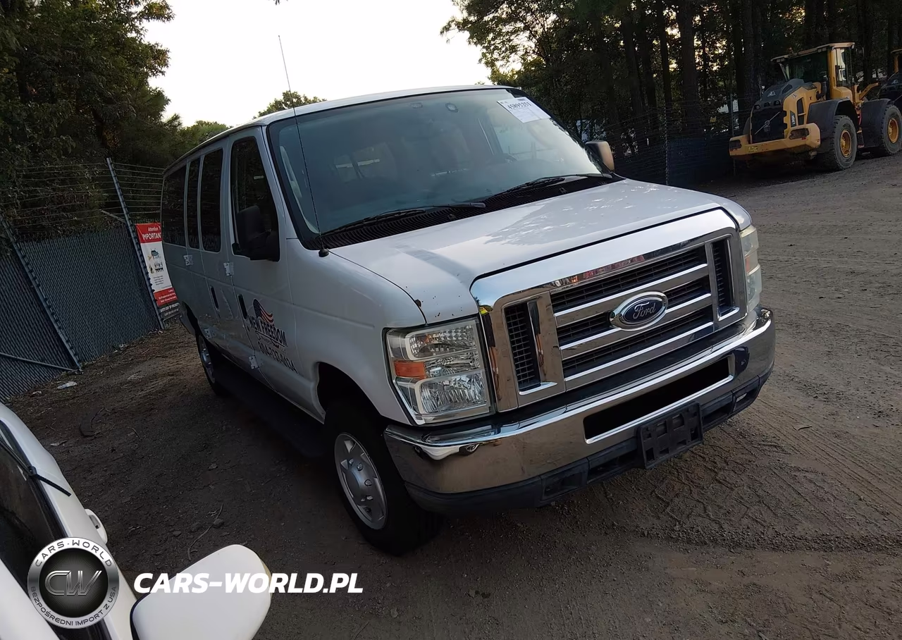 2013 Ford E-350 Super Duty Xlt