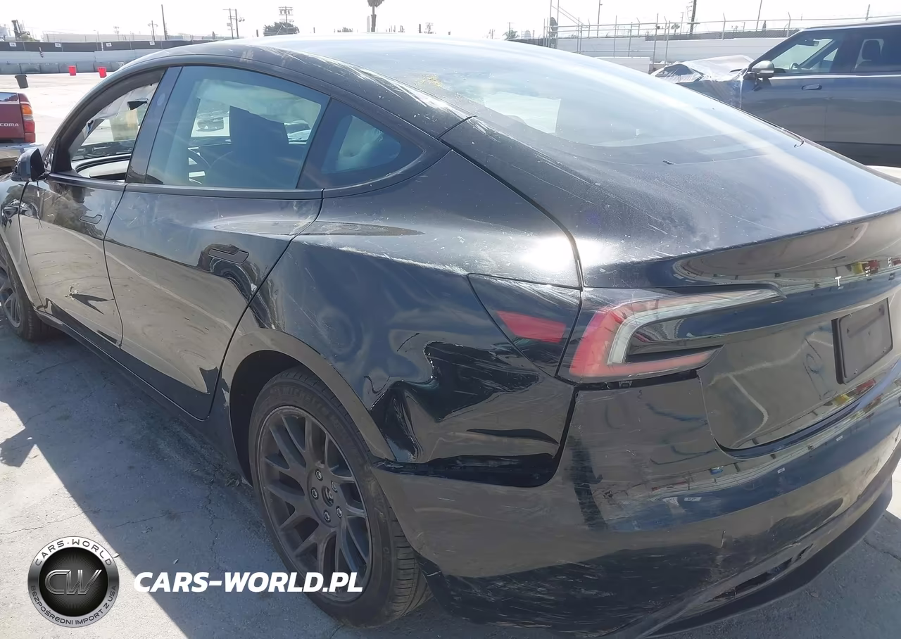 2025 Tesla Model 3 Long Range Rear-Wheel Drive-Standard Rear-Wheel Drive VIN:5YJ3E1EA2SF913269 - 15