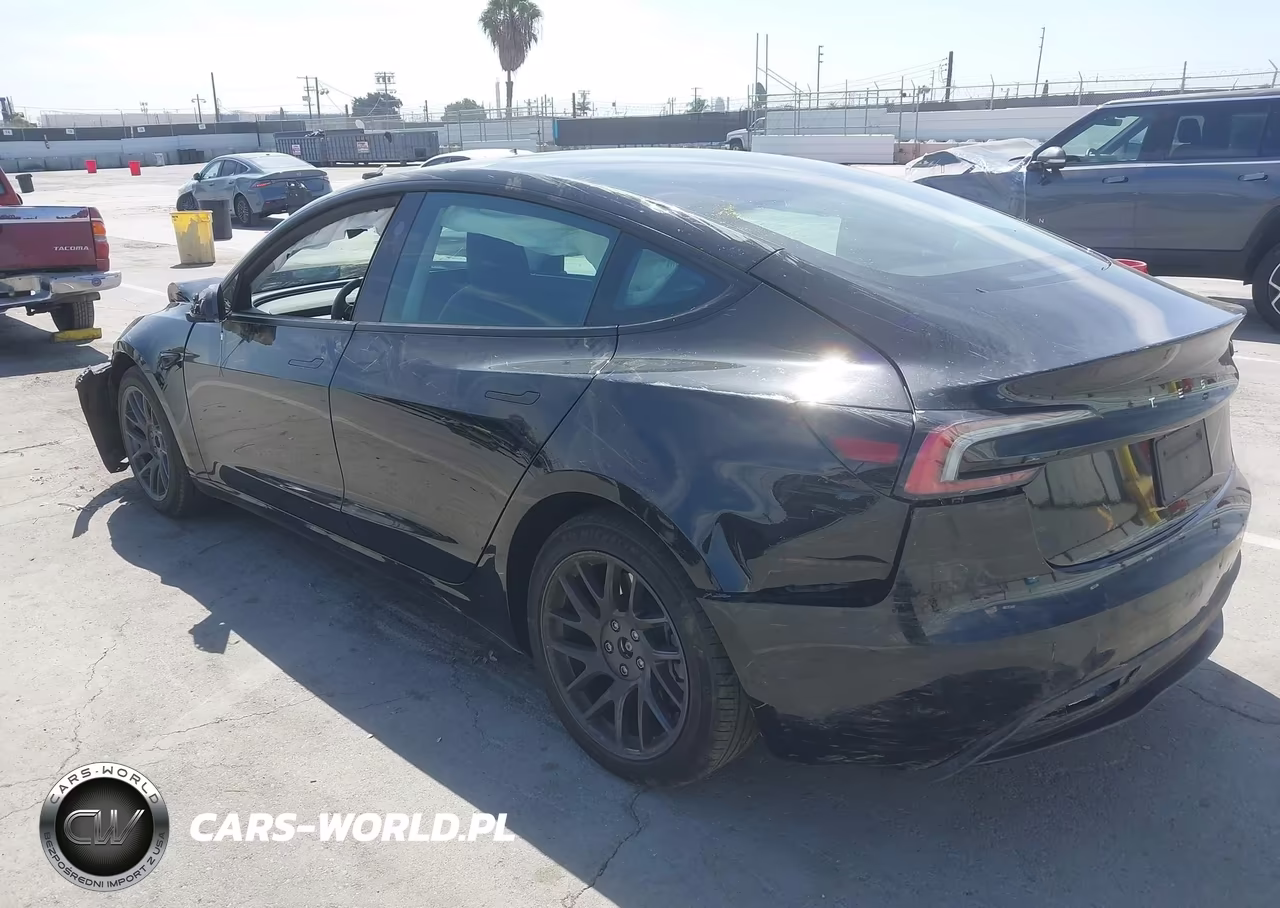 2025 Tesla Model 3 Long Range Rear-Wheel Drive-Standard Rear-Wheel Drive VIN:5YJ3E1EA2SF913269 - 3