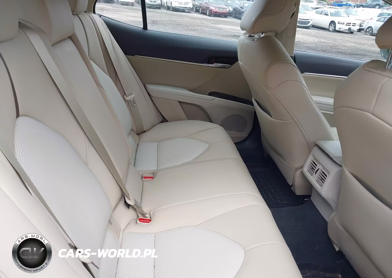 2020 Toyota Camry Hybrid Xle VIN:4T1F31AK8LU017242 - 8