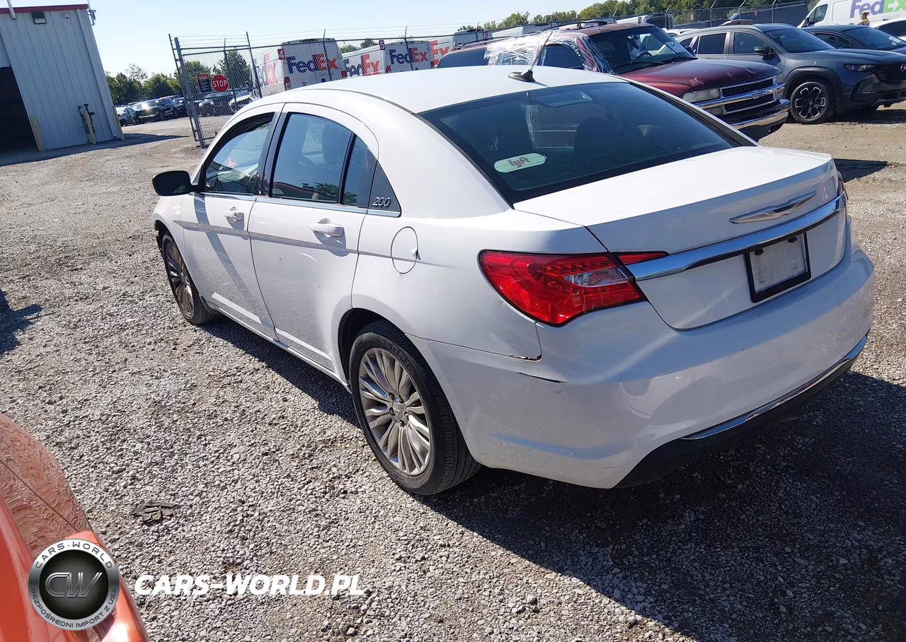 2013 Chrysler 200 Lx VIN:1C3CCBAB7DN671002 - 3