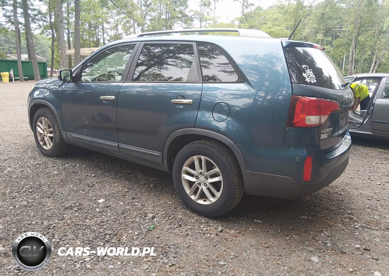 2014 Kia Sorento Lx VIN:5XYKT3A63EG517668 - 3