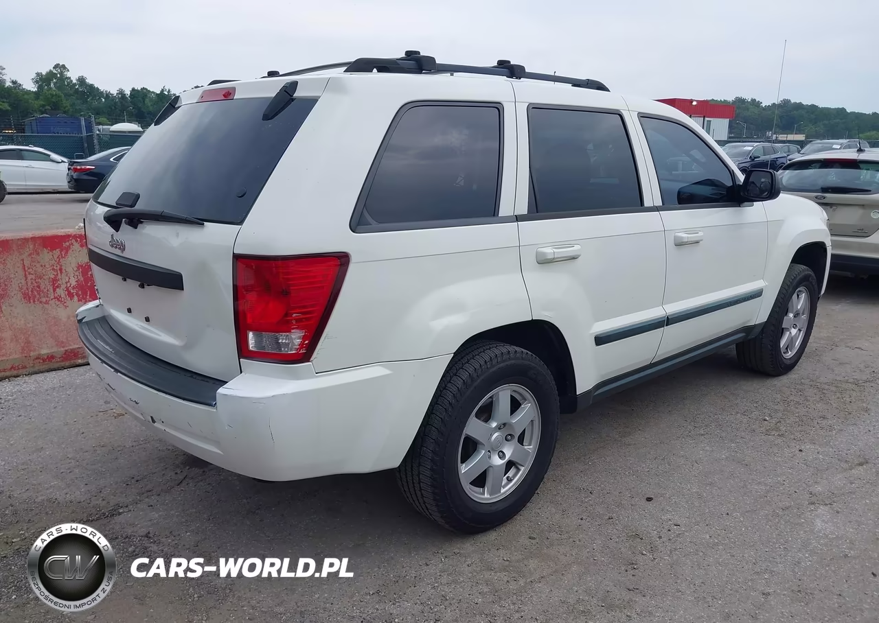 2009 Jeep Grand Cherokee Laredo VIN:1J8GR48K79C526700 - 4