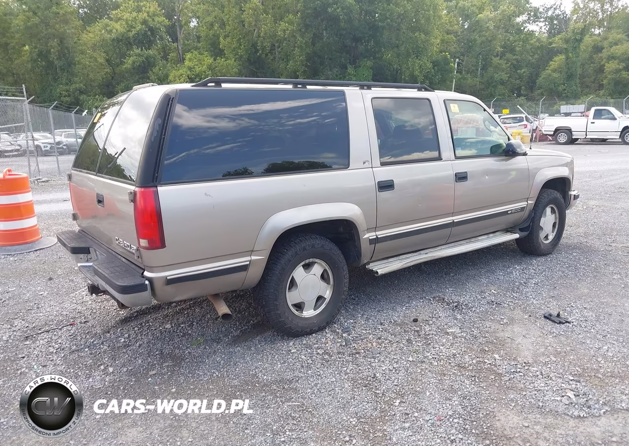 1998 Chevrolet Suburban 1500 VIN:1GNFK16R3WJ325834 - 4