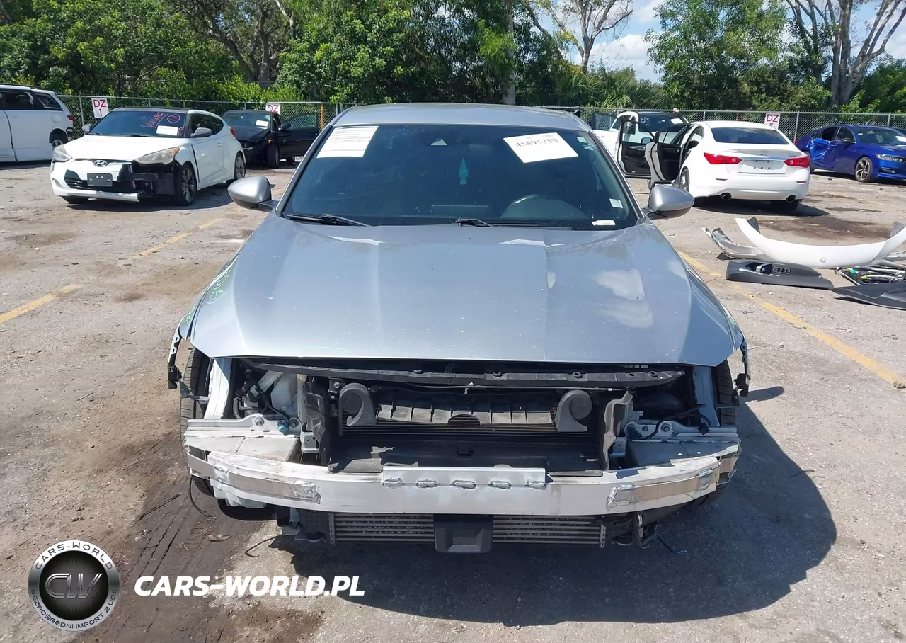 2018 Honda Accord Sport VIN:1HGCV1F33JA192212 - 13