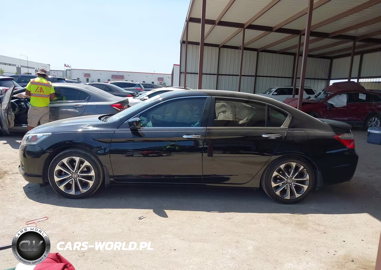 2015 Honda Accord Sport VIN:1HGCR2F50FA135887 - 14