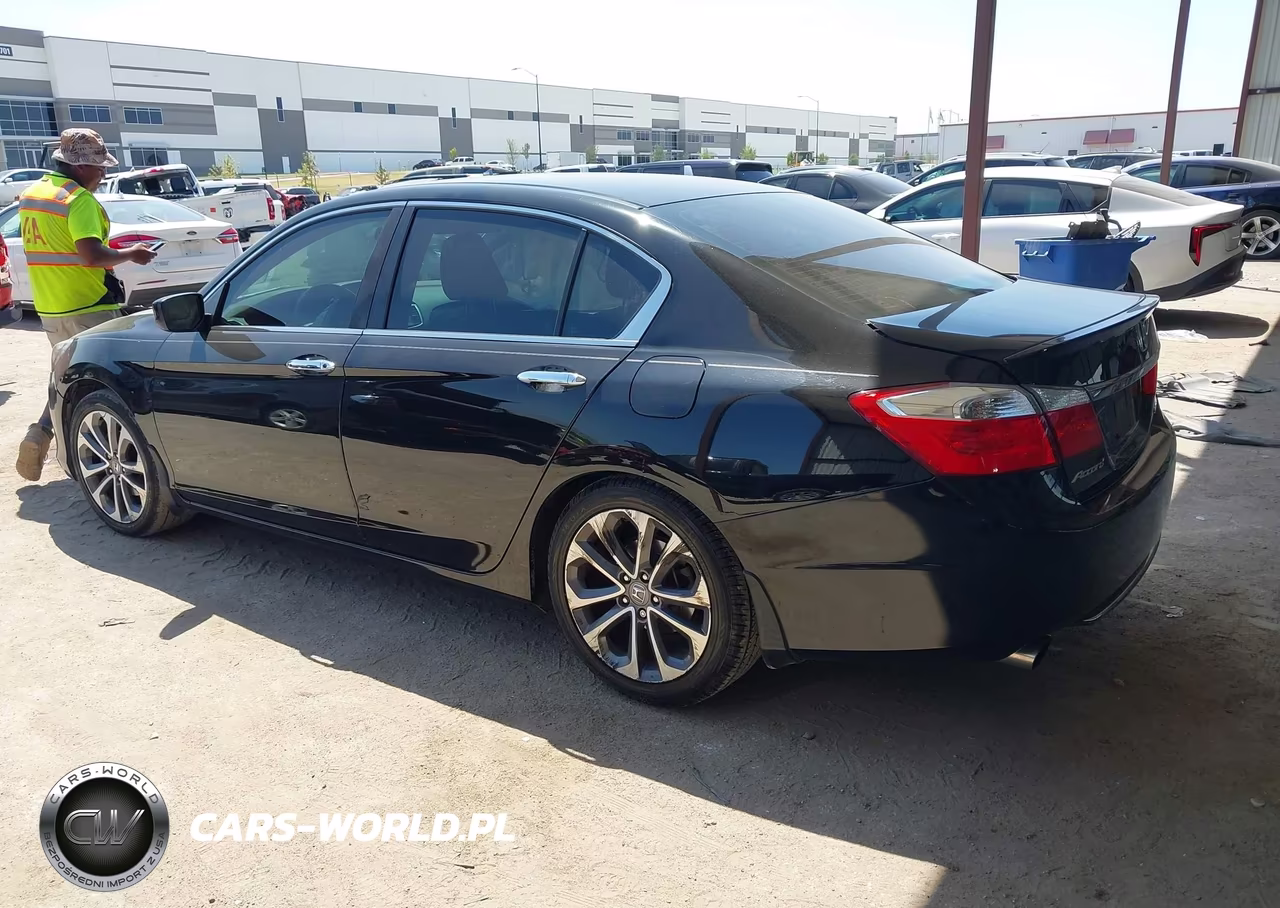 2015 Honda Accord Sport VIN:1HGCR2F50FA135887 - 3
