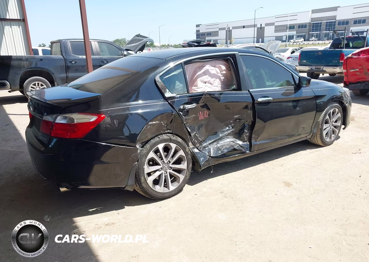 2015 Honda Accord Sport VIN:1HGCR2F50FA135887 - 4