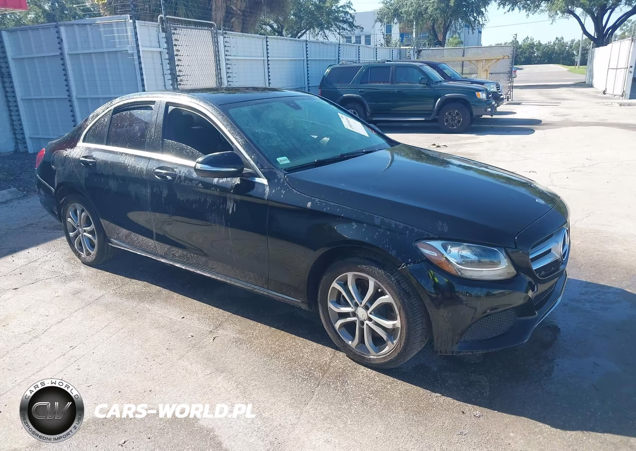 2015 Mercedes-Benz C 300 – zdjęcie 1 z 19