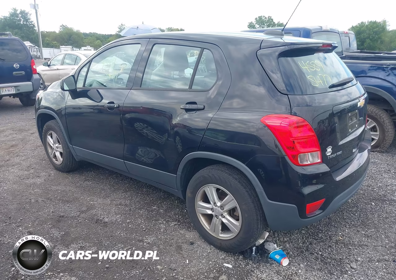2019 Chevrolet Trax Ls VIN:3GNCJNSB3KL323851 - 3