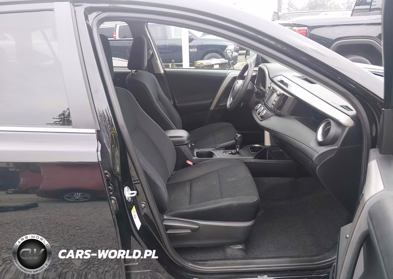 2018 Toyota Rav4 Le VIN:2T3ZFREV2JW480909 - 18