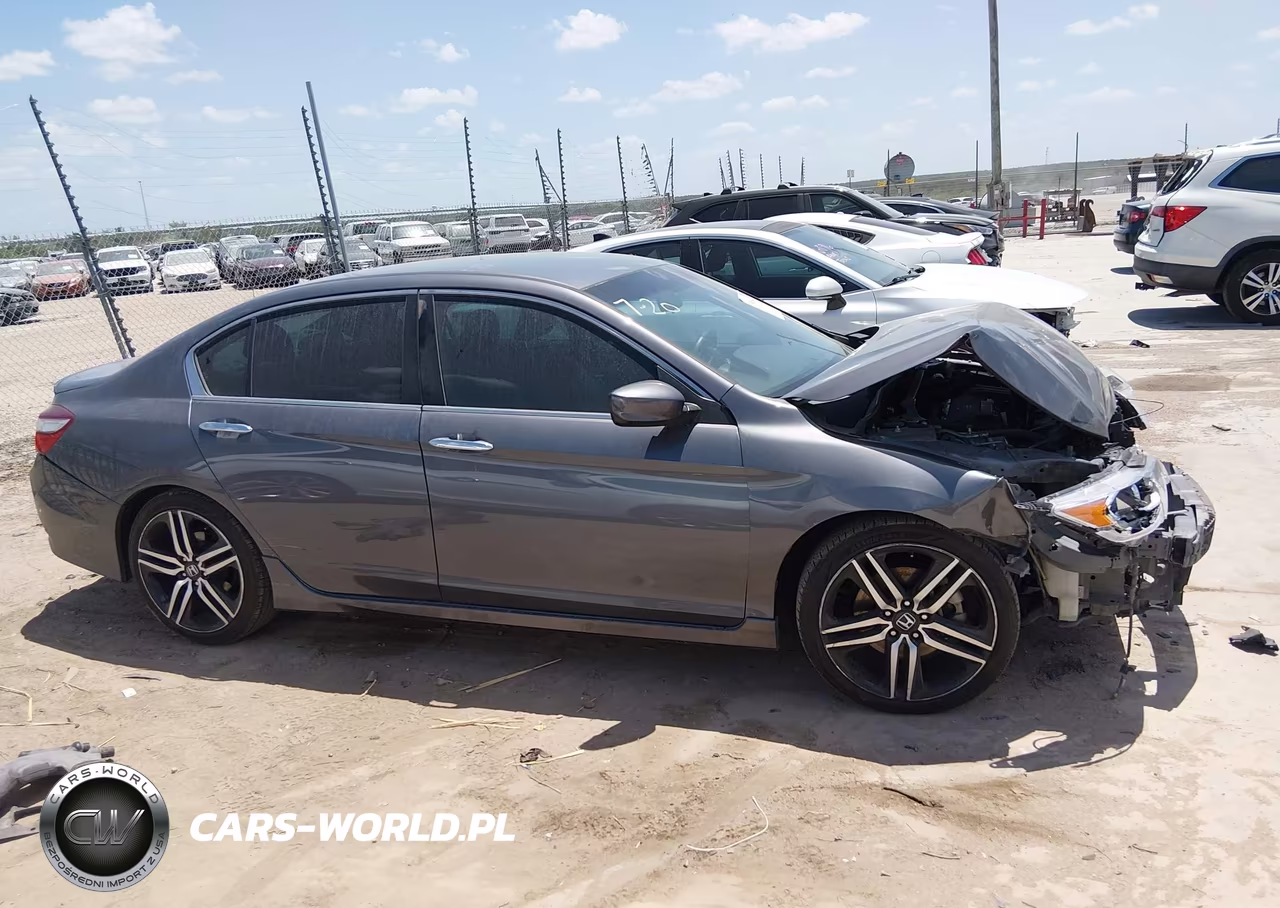 2017 Honda Accord Sport VIN:1HGCR2F58HA053604 - 12