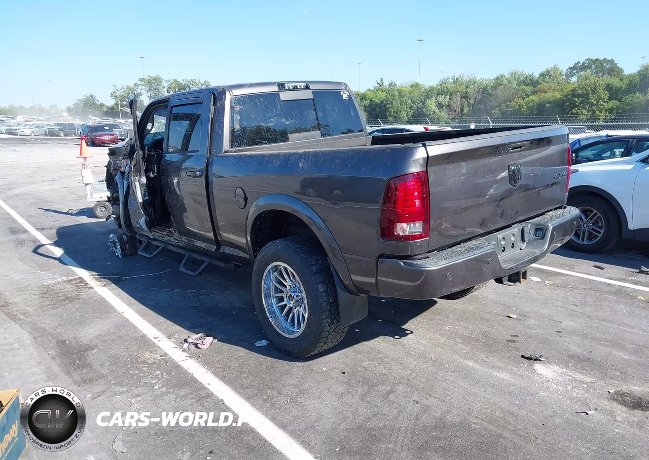 2018 Ram 2500 Laramie 4X4 6'4 Box VIN:3C6UR5FL8JG427159 - 3