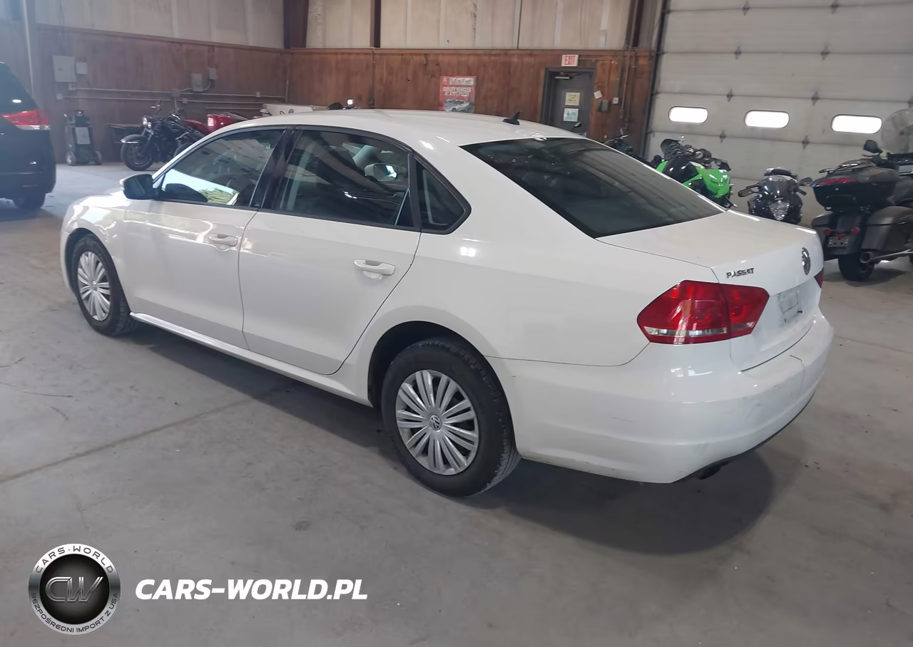 2015 Volkswagen Passat 1.8T S VIN:1VWAT7A36FC038883 - 3