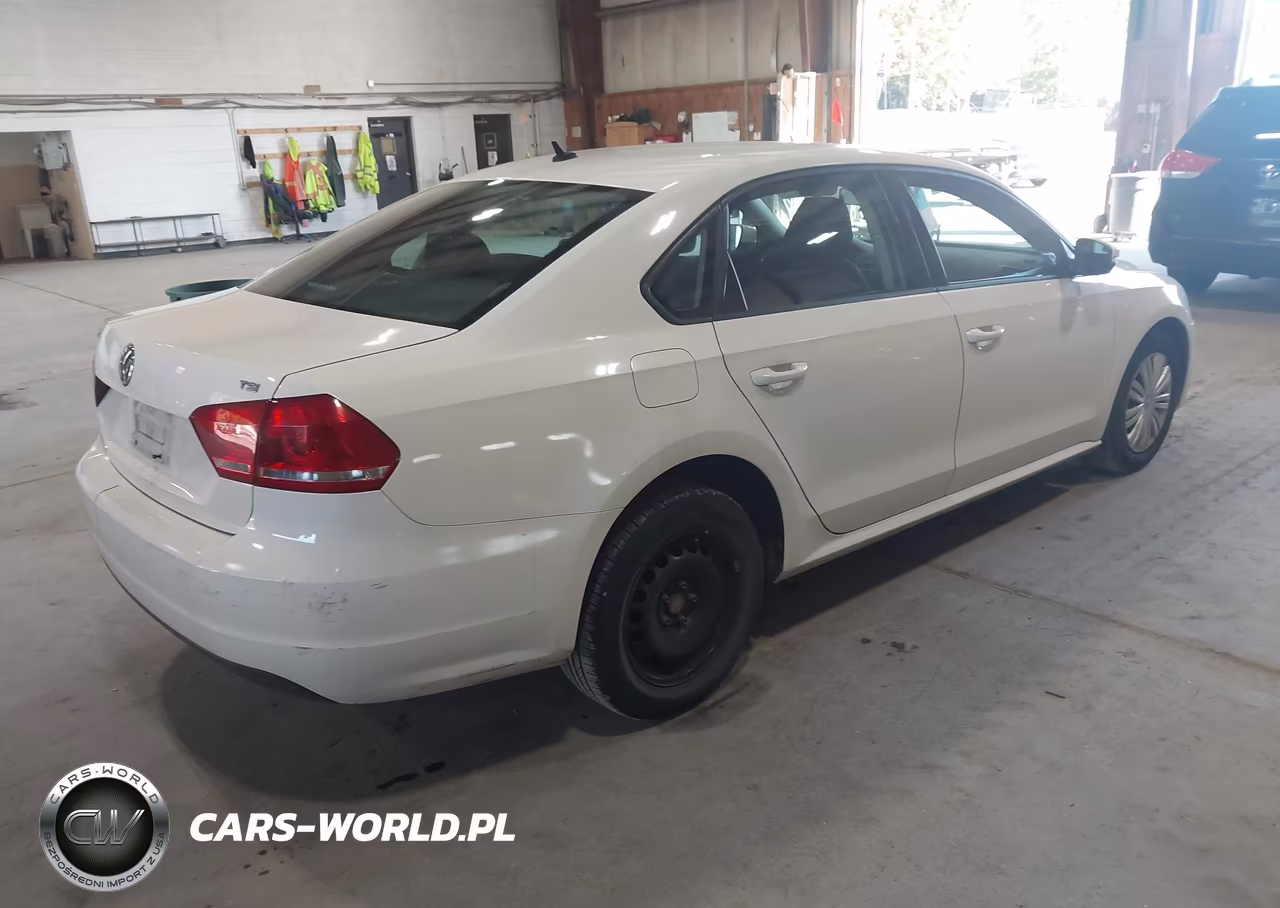 2015 Volkswagen Passat 1.8T S VIN:1VWAT7A36FC038883 - 4