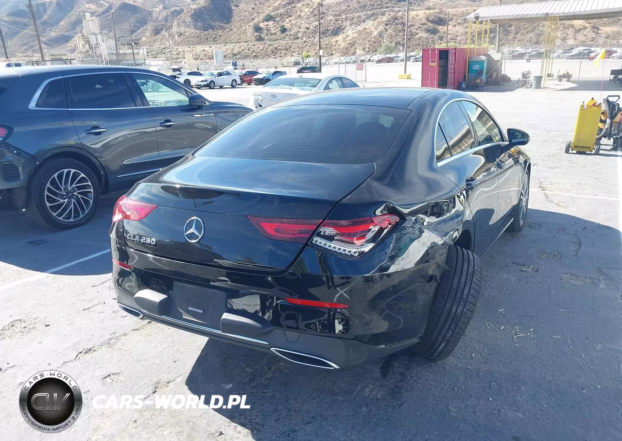 2020 Mercedes-Benz Cla 250 VIN:WDD5J4GBXLN061886 - 4