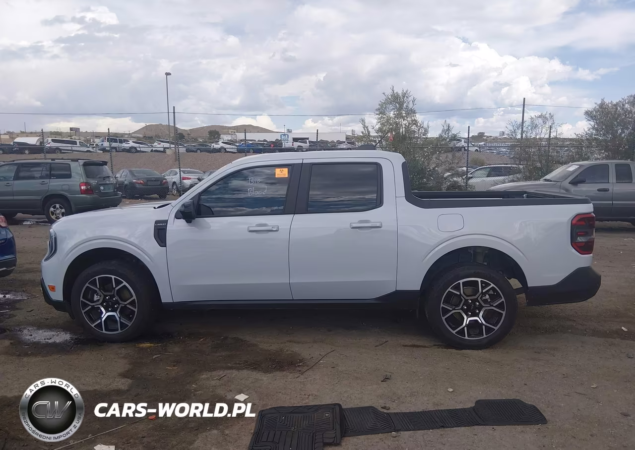 2025 Ford Maverick Lariat VIN:3FTTW8S30SRB45429 - 14