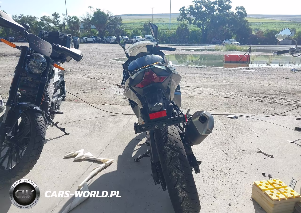 2020 Kawasaki Ex400 VIN:JKAEXKG14LDA68713 - 6