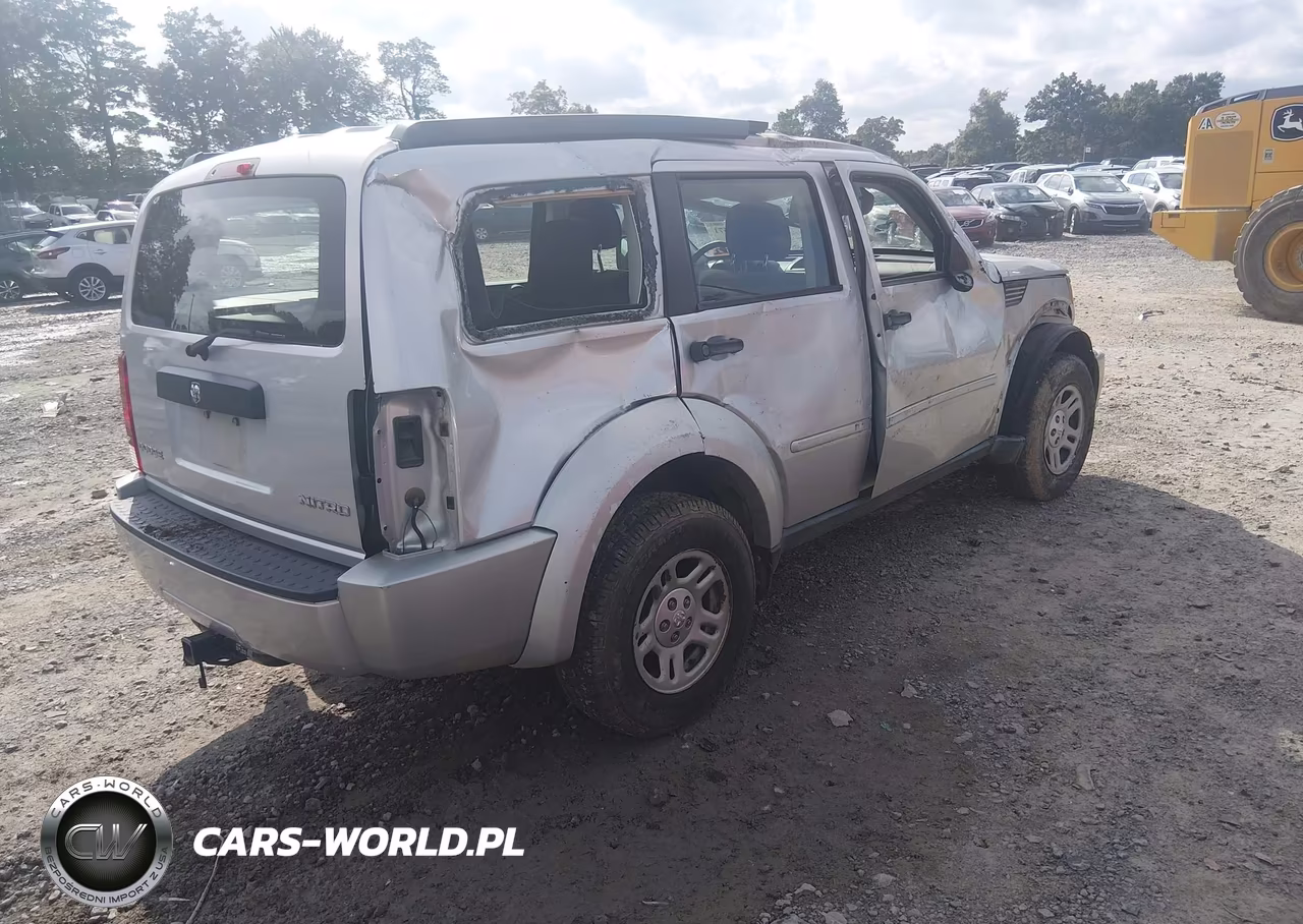 2011 Dodge Nitro Se VIN:1D4PT2GK7BW515119 - 4