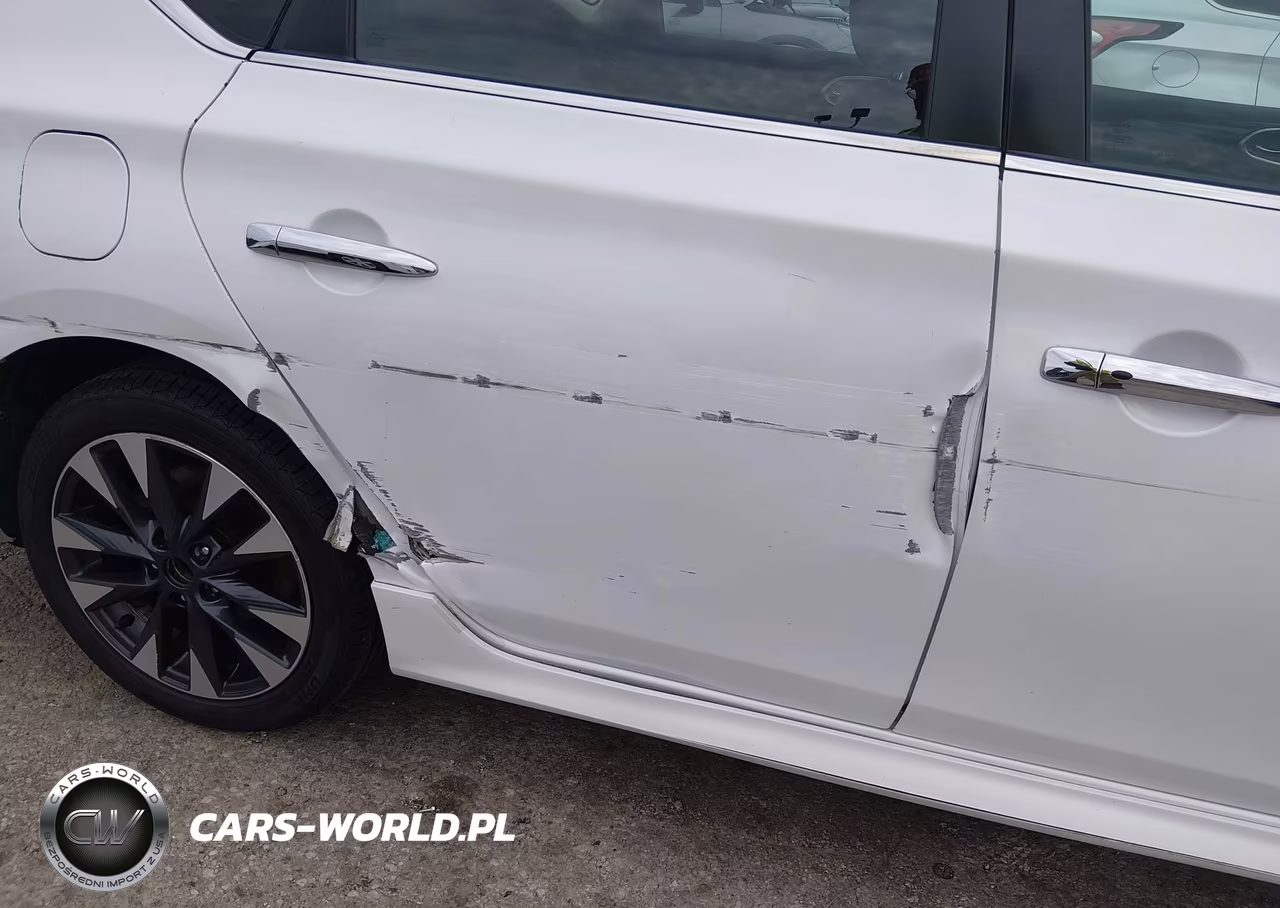 2018 Nissan Sentra Sr VIN:3N1AB7AP1JY217408 - 13