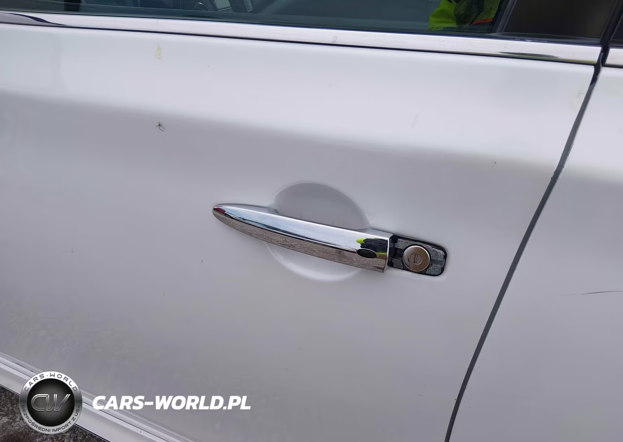 2018 Nissan Sentra Sr VIN:3N1AB7AP1JY217408 - 16