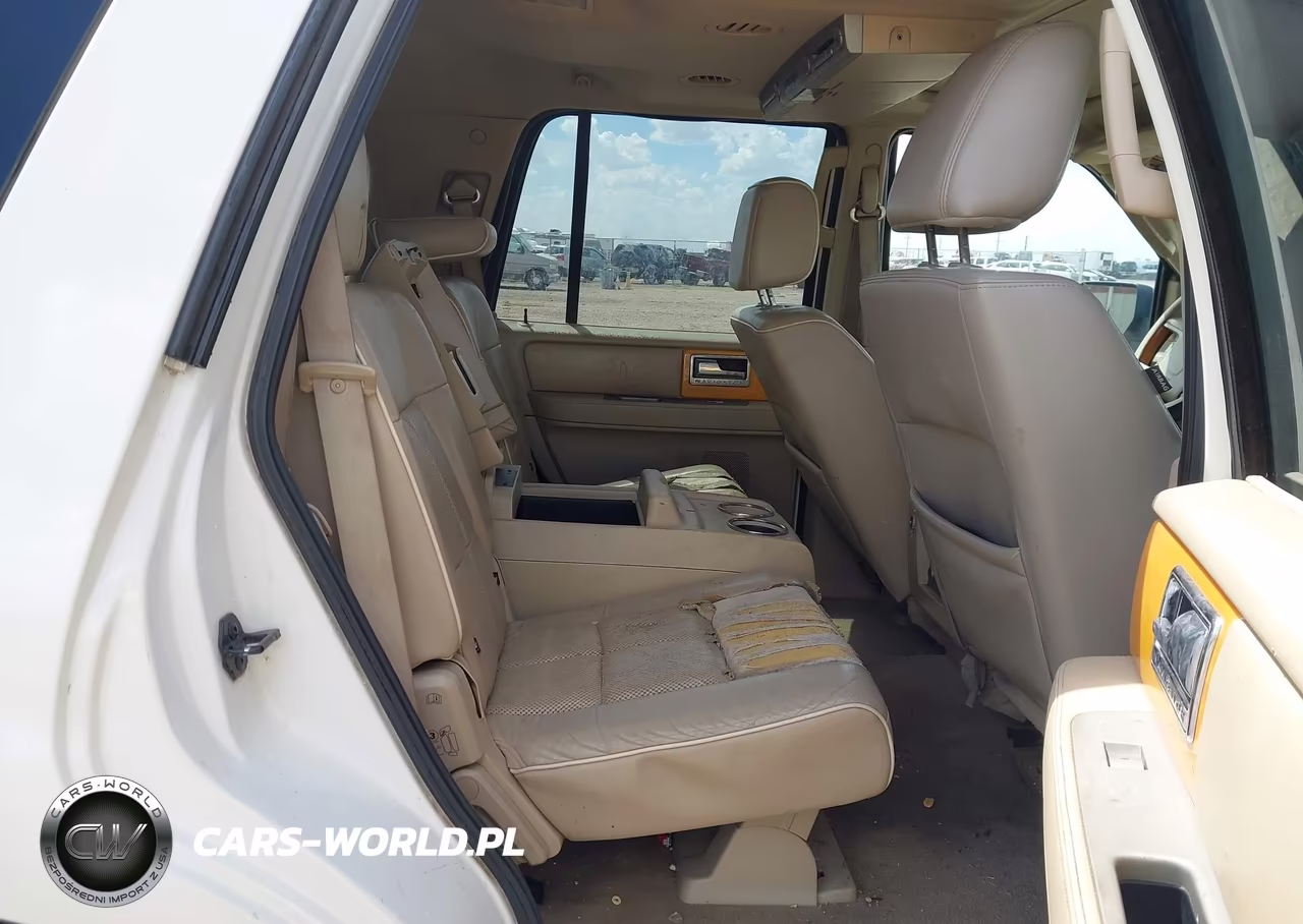 2007 Lincoln Navigator Ultimate VIN:5LMFU27577LJ14137 - 8