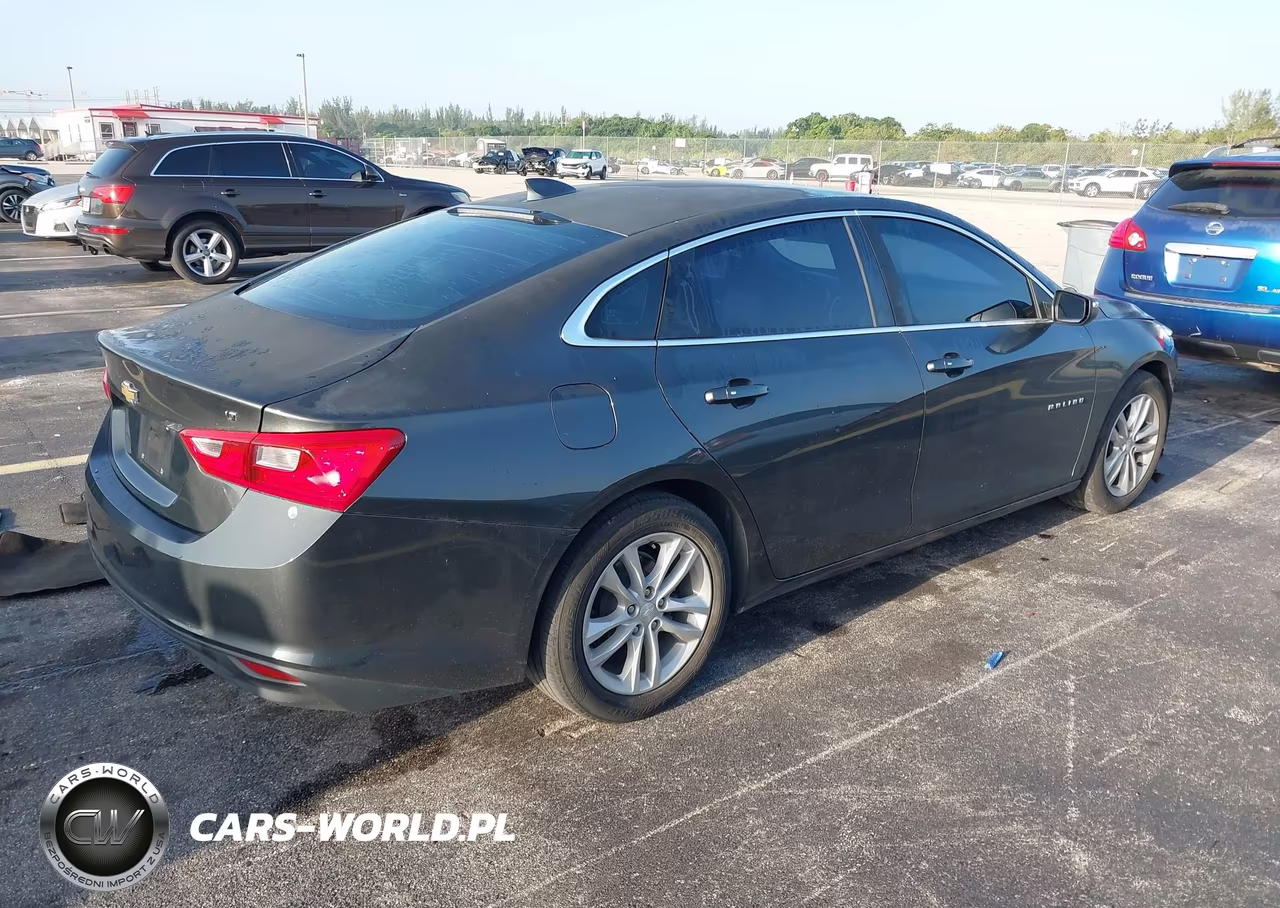 2017 Chevrolet Malibu 1Lt VIN:1G1ZE5ST0HF101375 - 4