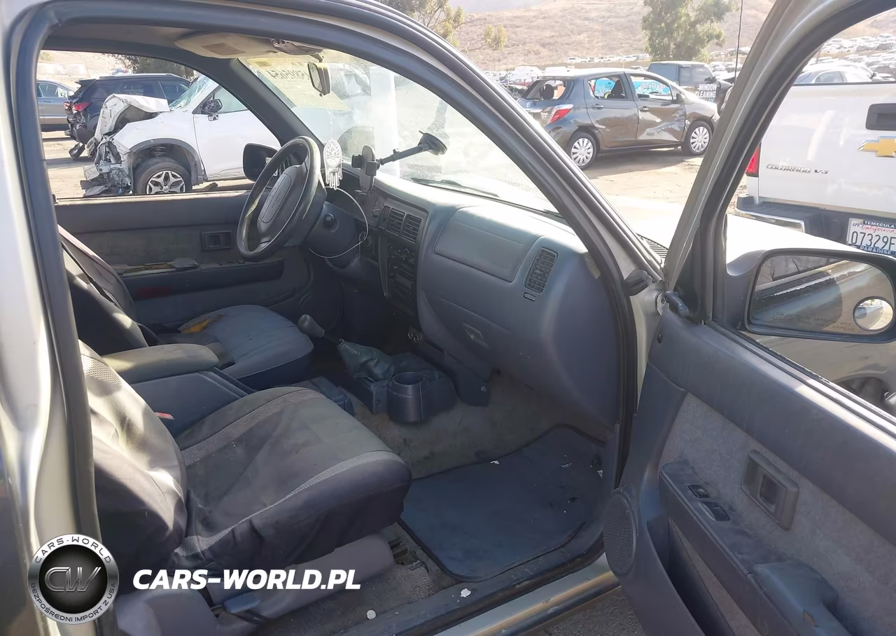 2000 Toyota Tacoma VIN:4TAVL52N5YZ581999 - 5