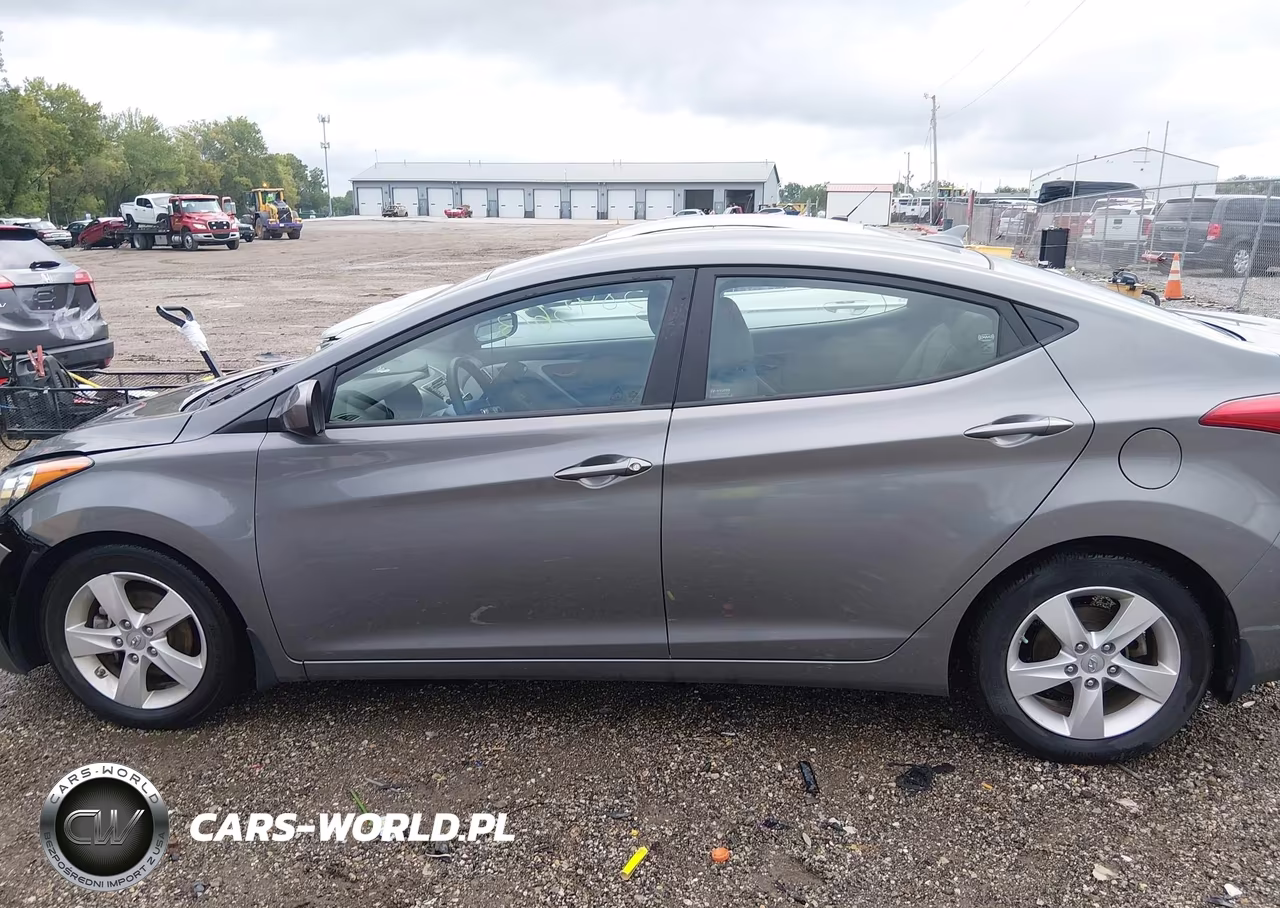 2013 Hyundai Elantra Gls VIN:5NPDH4AE4DH310169 - 14