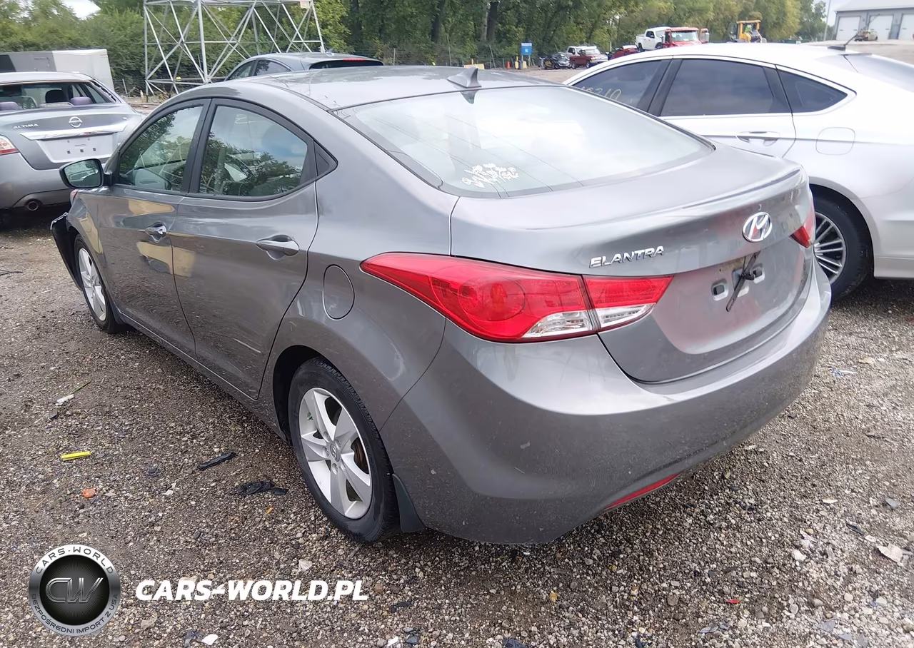 2013 Hyundai Elantra Gls VIN:5NPDH4AE4DH310169 - 3