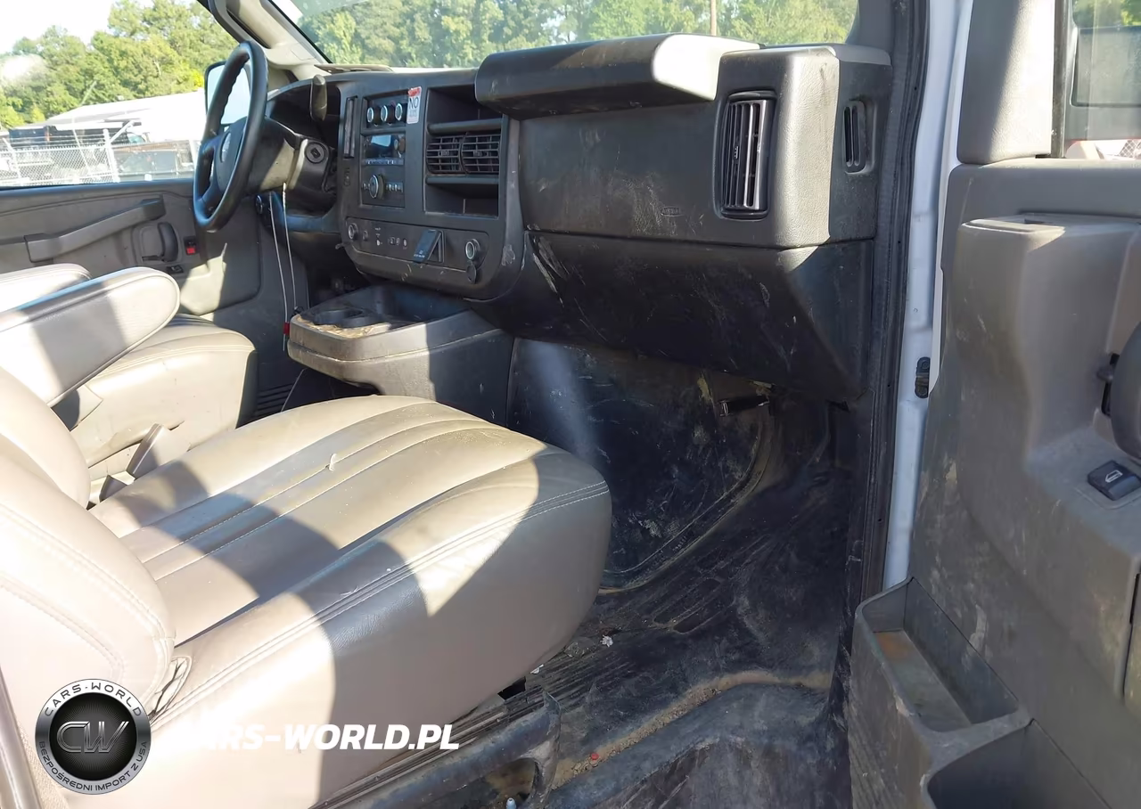 2020 Chevrolet Express Cargo Rwd 2500 Regular Wheelbase Wt VIN:1GCWGAFP2L1176028 - 5